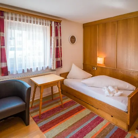 Barbara's Garden Stube - An Alpenluxus Appartement, Zillertal Apartman